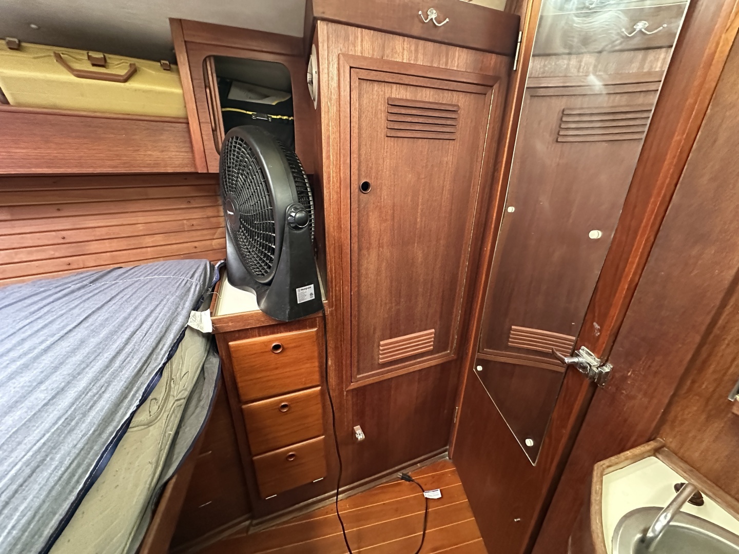 1991 Sabre 425 - Image 186