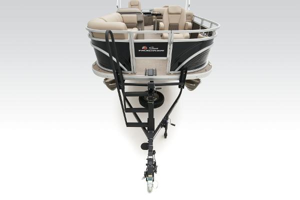 Manufacturer Provided Image: Sun Tracker SportFish 20 DLX