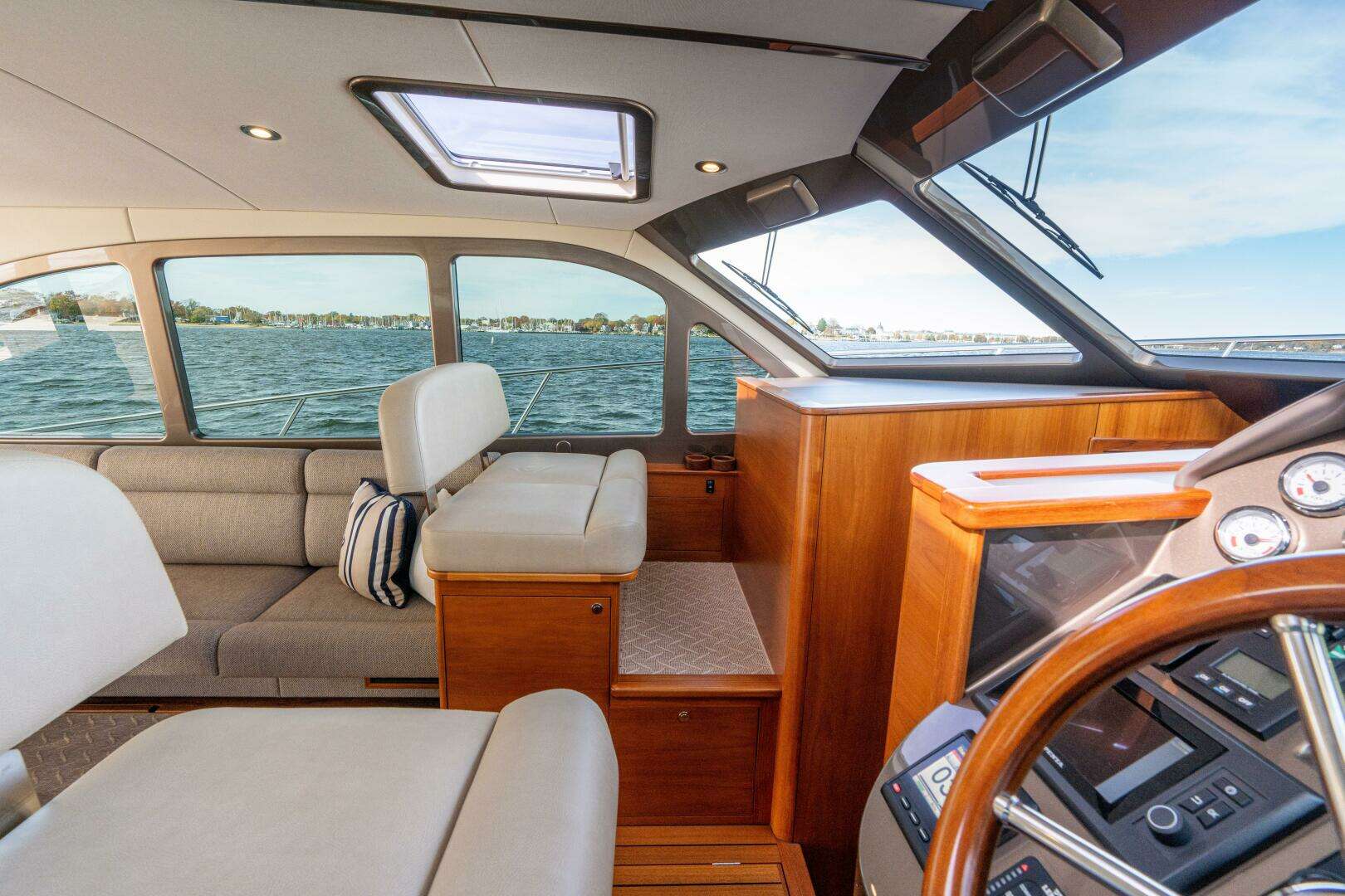 2016 Palm Beach Motor Yachts PB50 - Image 61