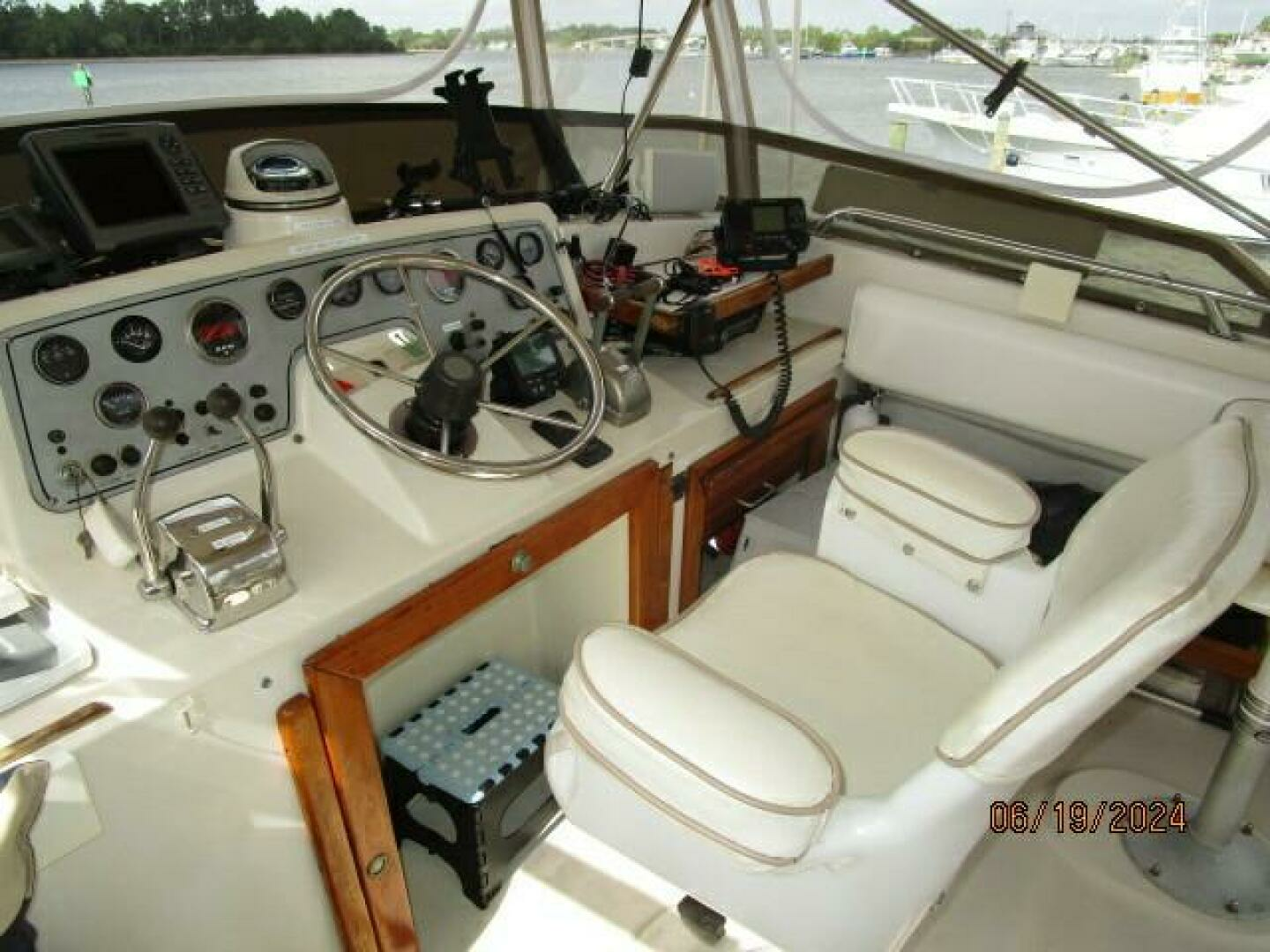 1984 Mainship 40DC - Image 23