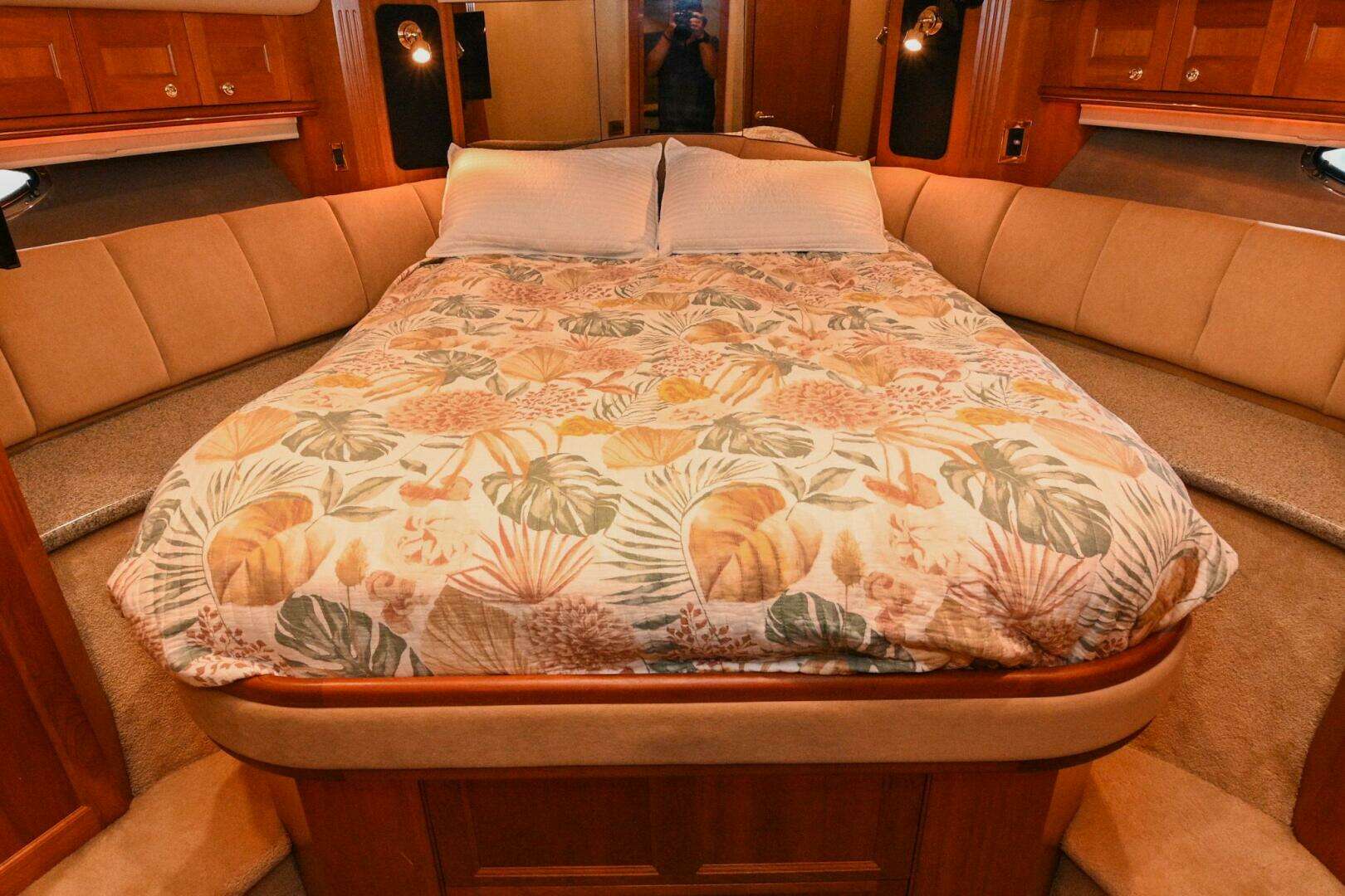 2002 Cruisers Yachts 5000 Sedan Sport - Image 76