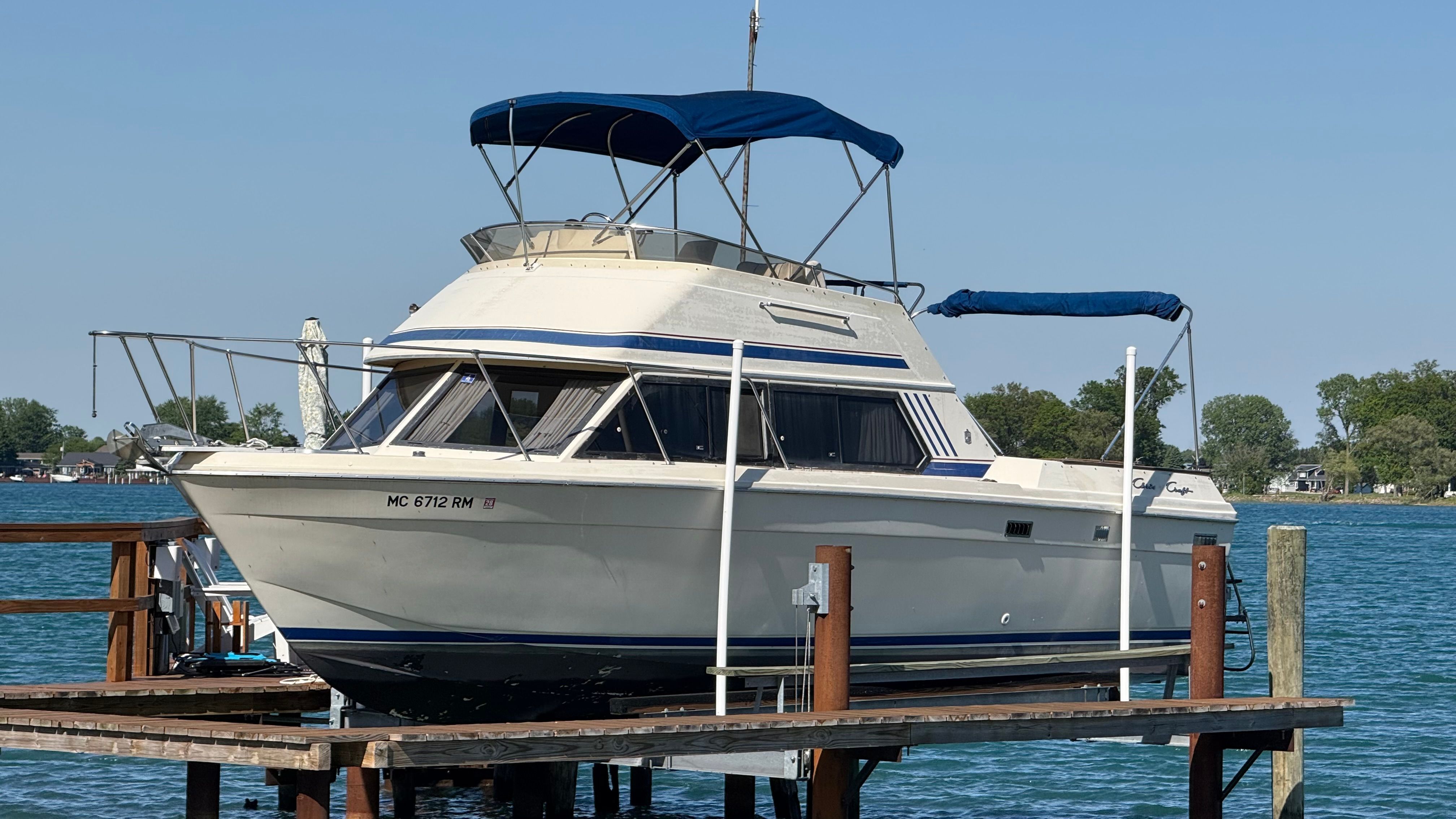 1986 Chris-Craft 292 CATALINA SUNBRIDGE - 4