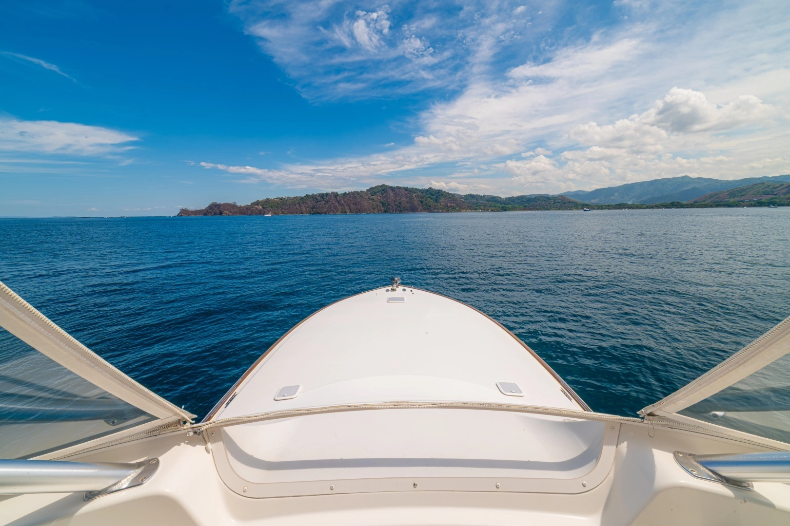 2012 Viking 60 Convertible - Image 14