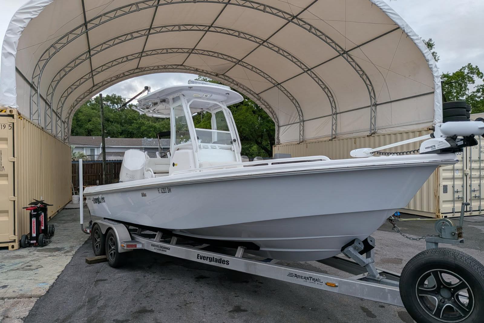 2020 Everglades 243 Center Console