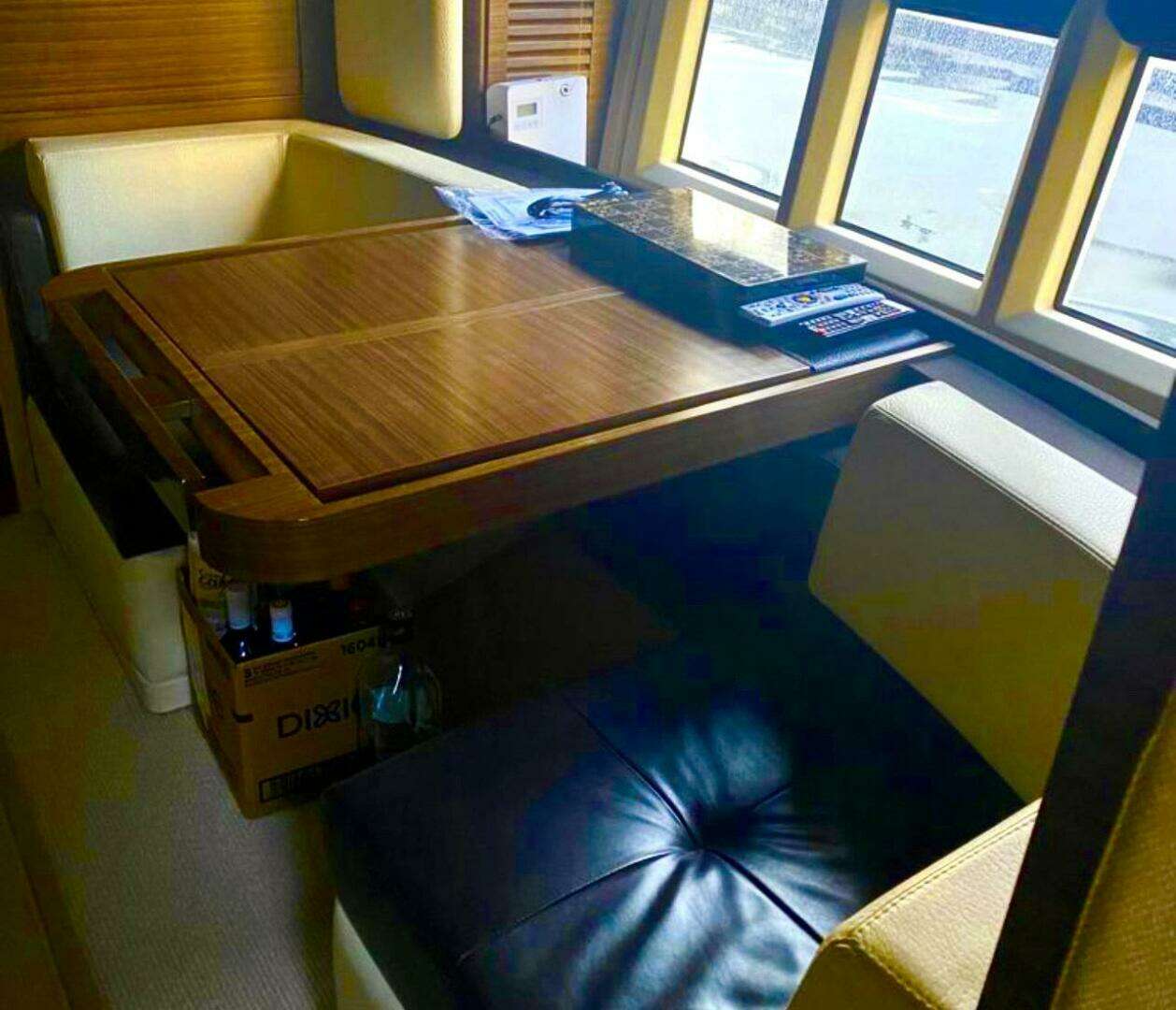2013 Azimut 55S - Image 8