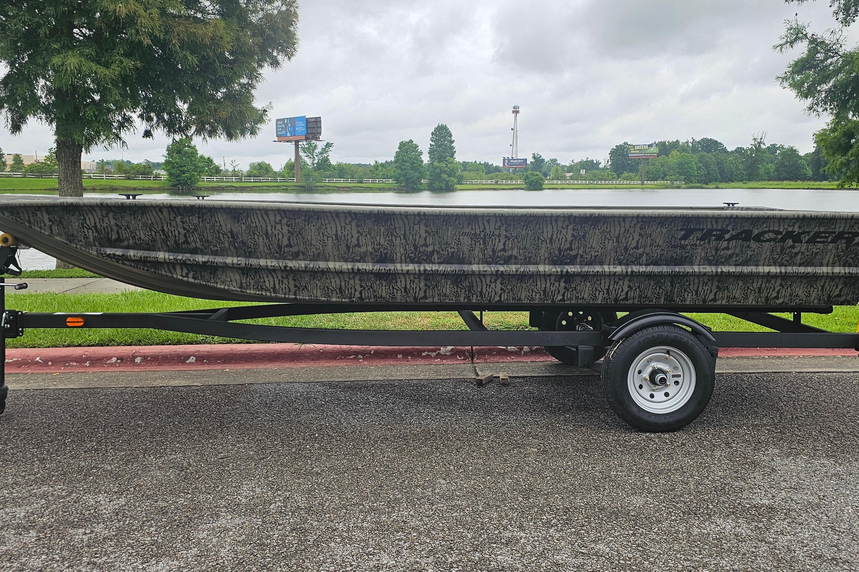 2026 Tracker Grizzly 1648 Utility