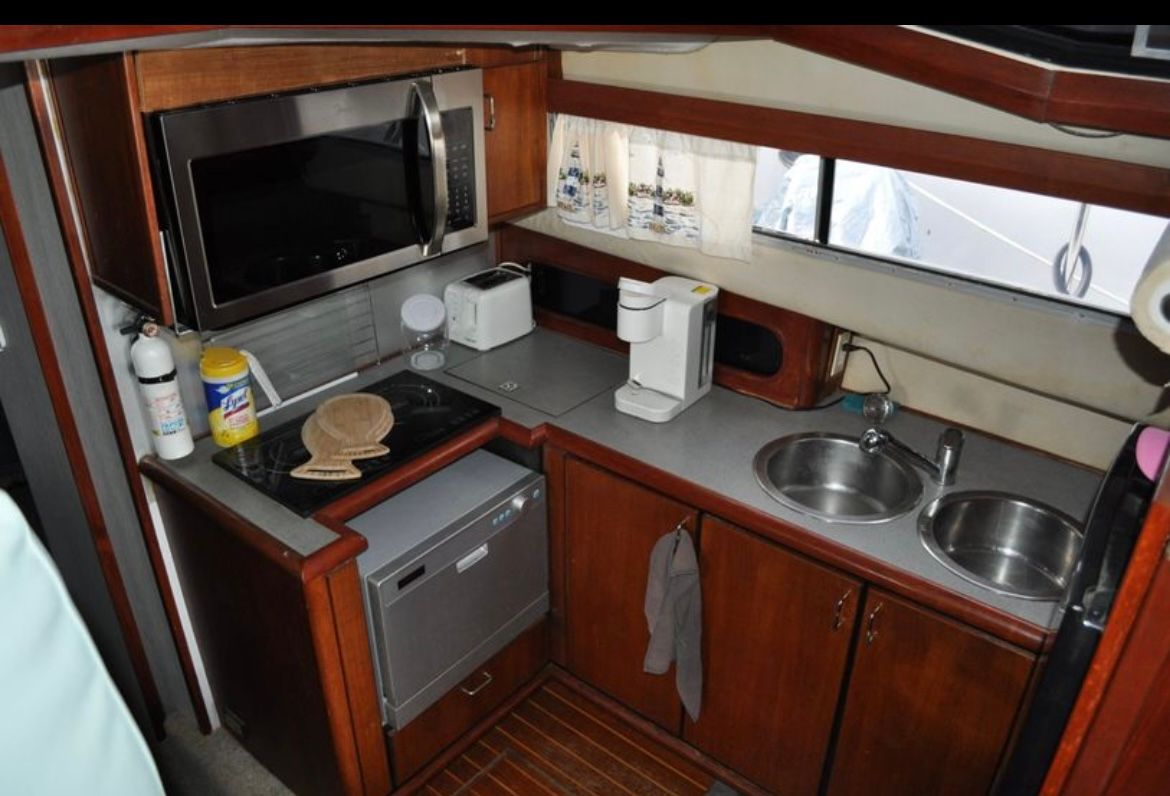 1991 Bayliner 3888 Motoryacht - 4