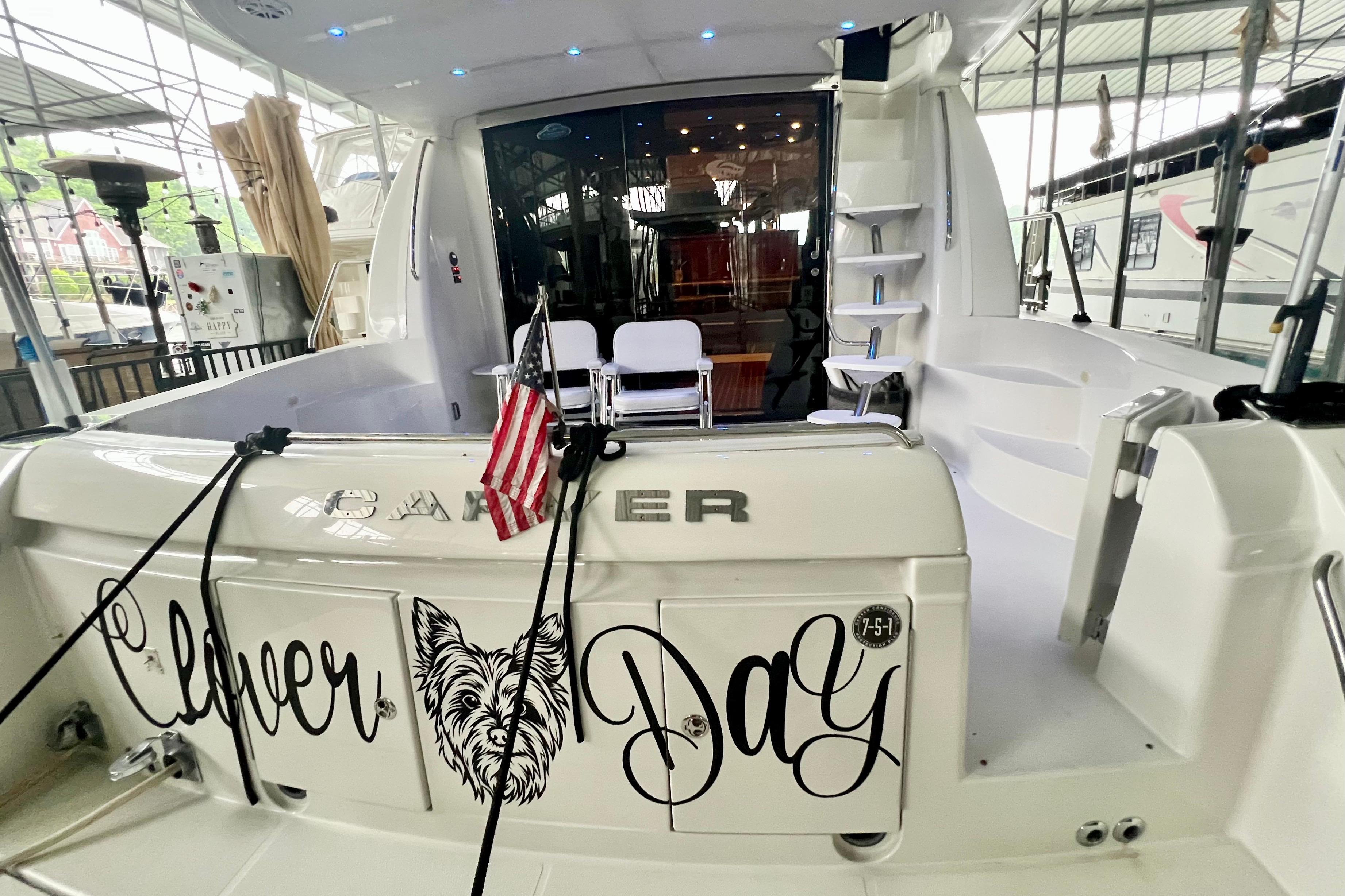 2005 Carver 56 Voyager