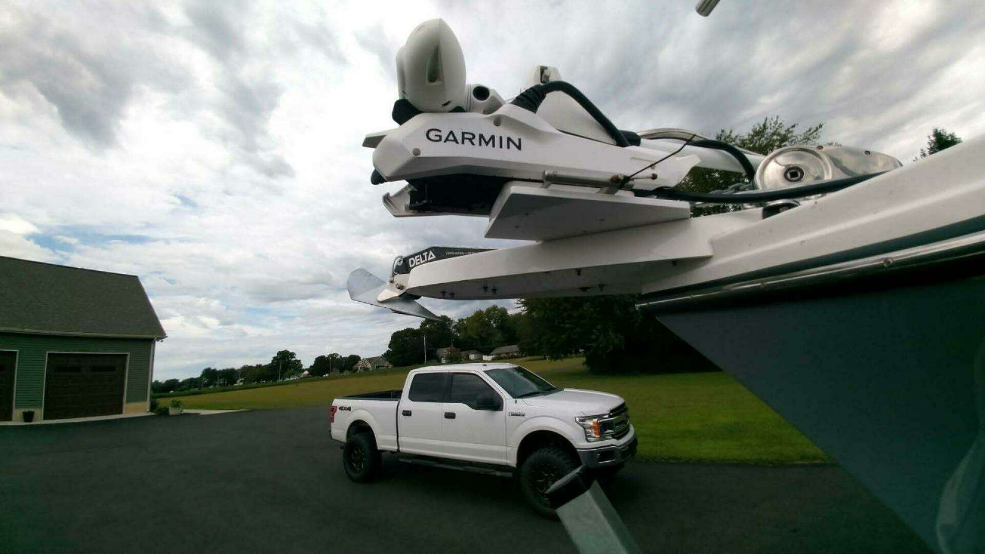 2024 Parker 2820 XLD Sport Cabin - Image 19