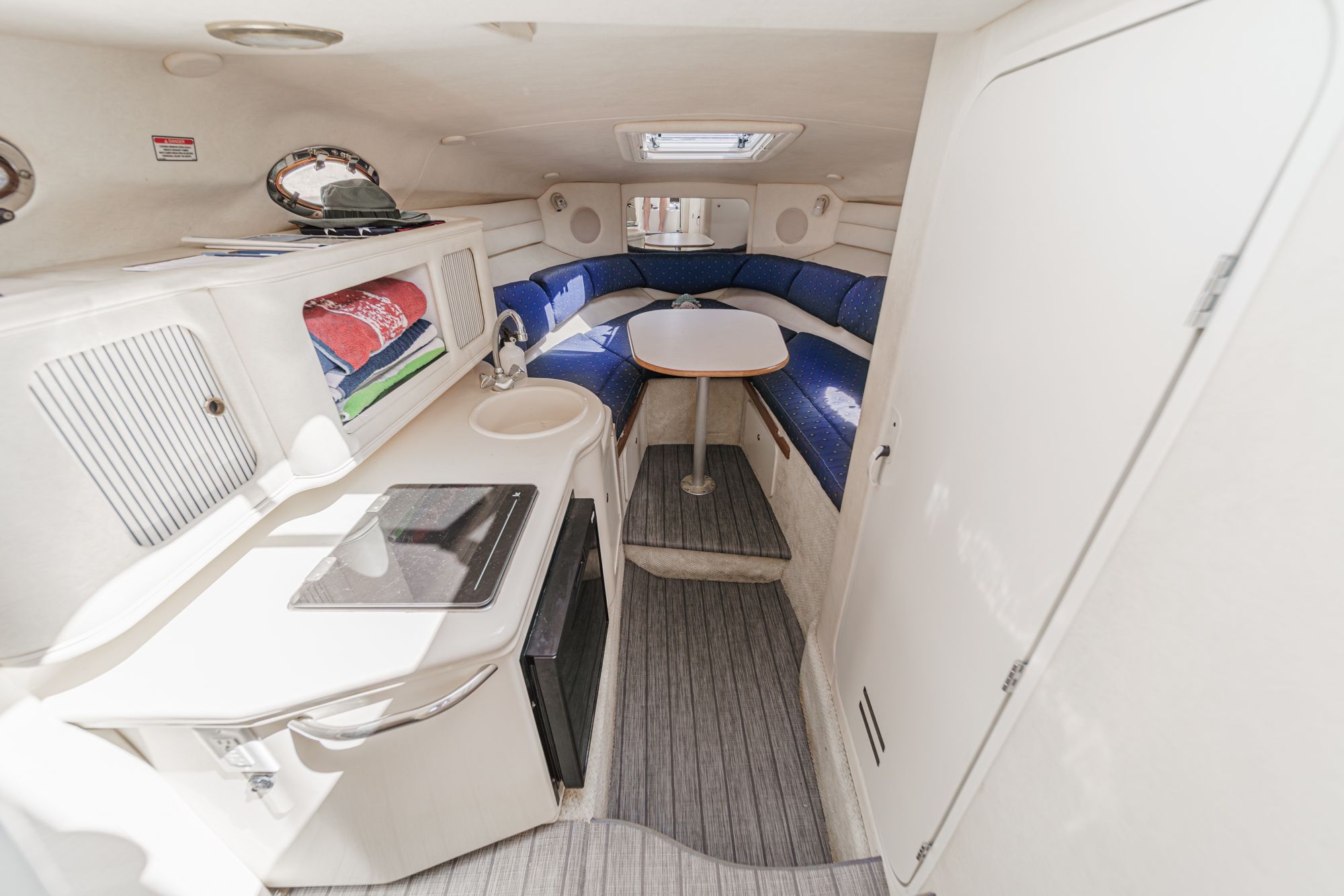 2002 Sea Ray Sundancer 260 - 24