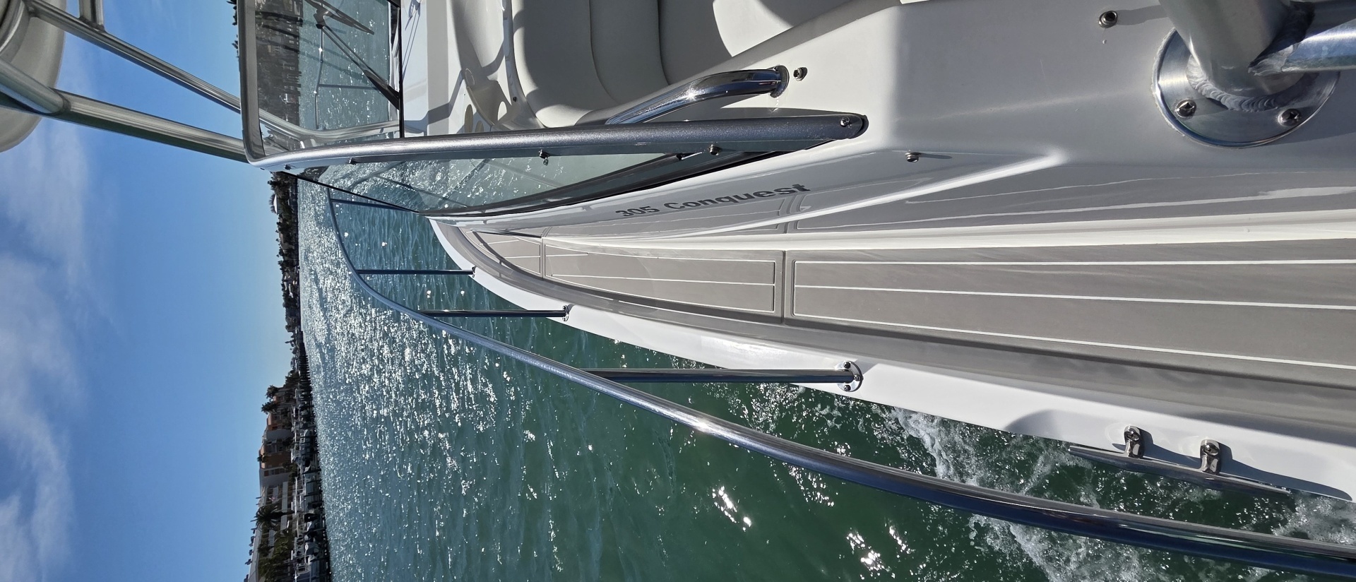 2007 Boston Whaler 305 Conquest - Image 8