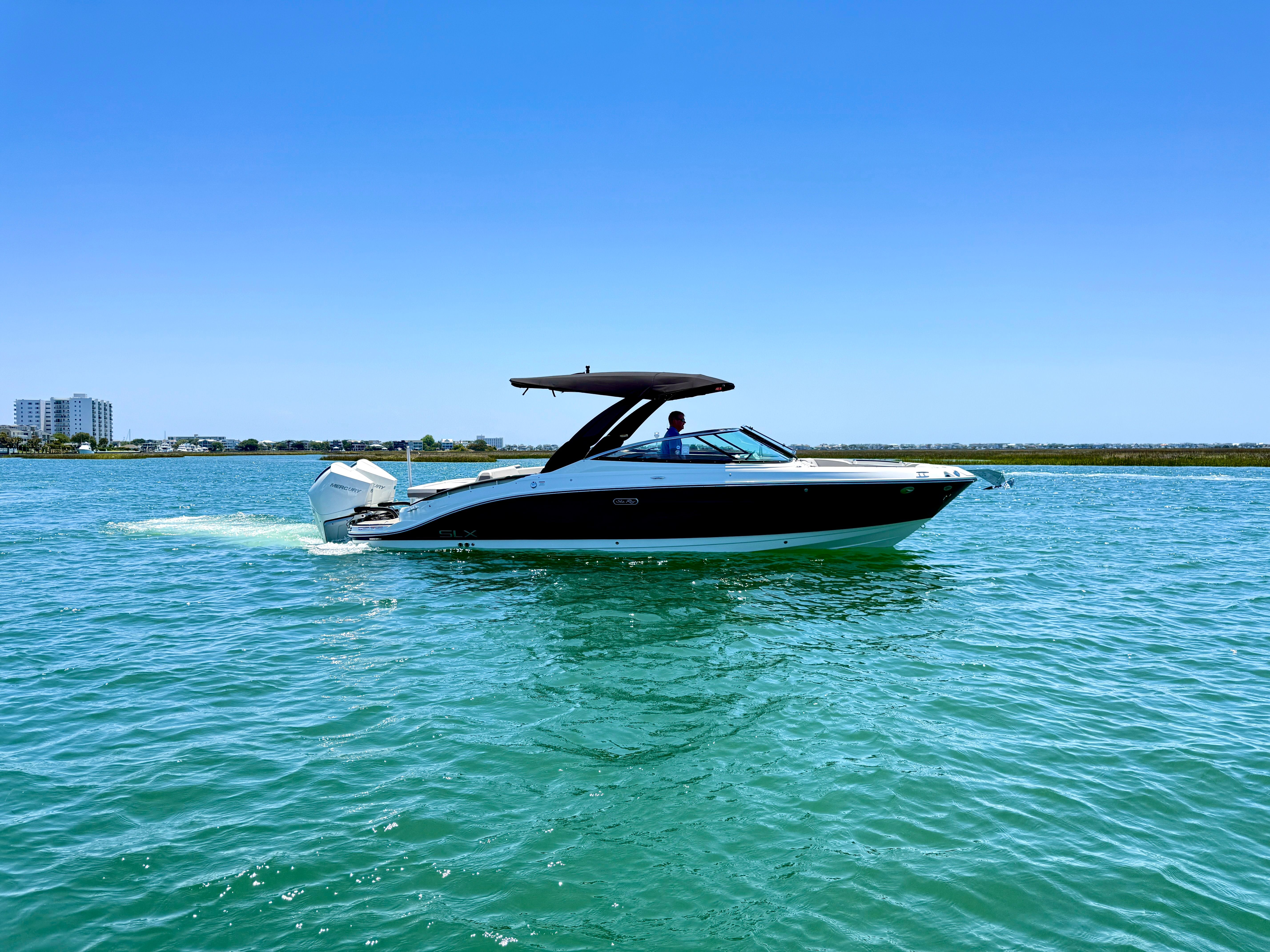 2026 Sea Ray SLX 280 Outboard