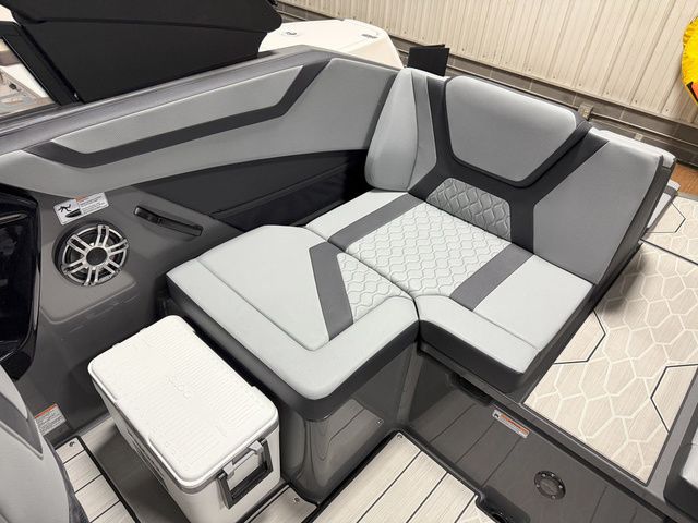 2025 Yamaha Boats 222XD - 6