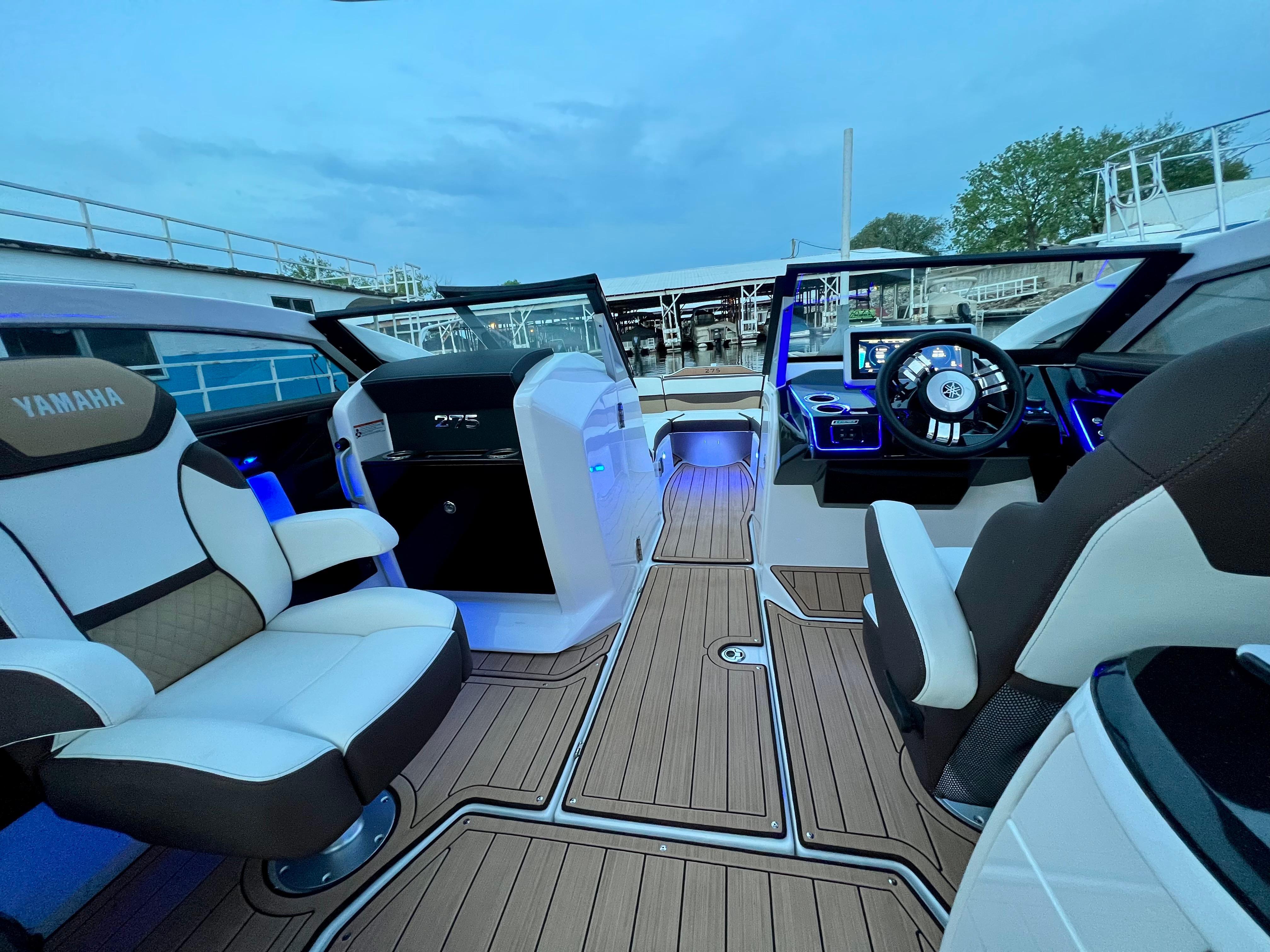 2022 Yamaha Boats 275SD - 19