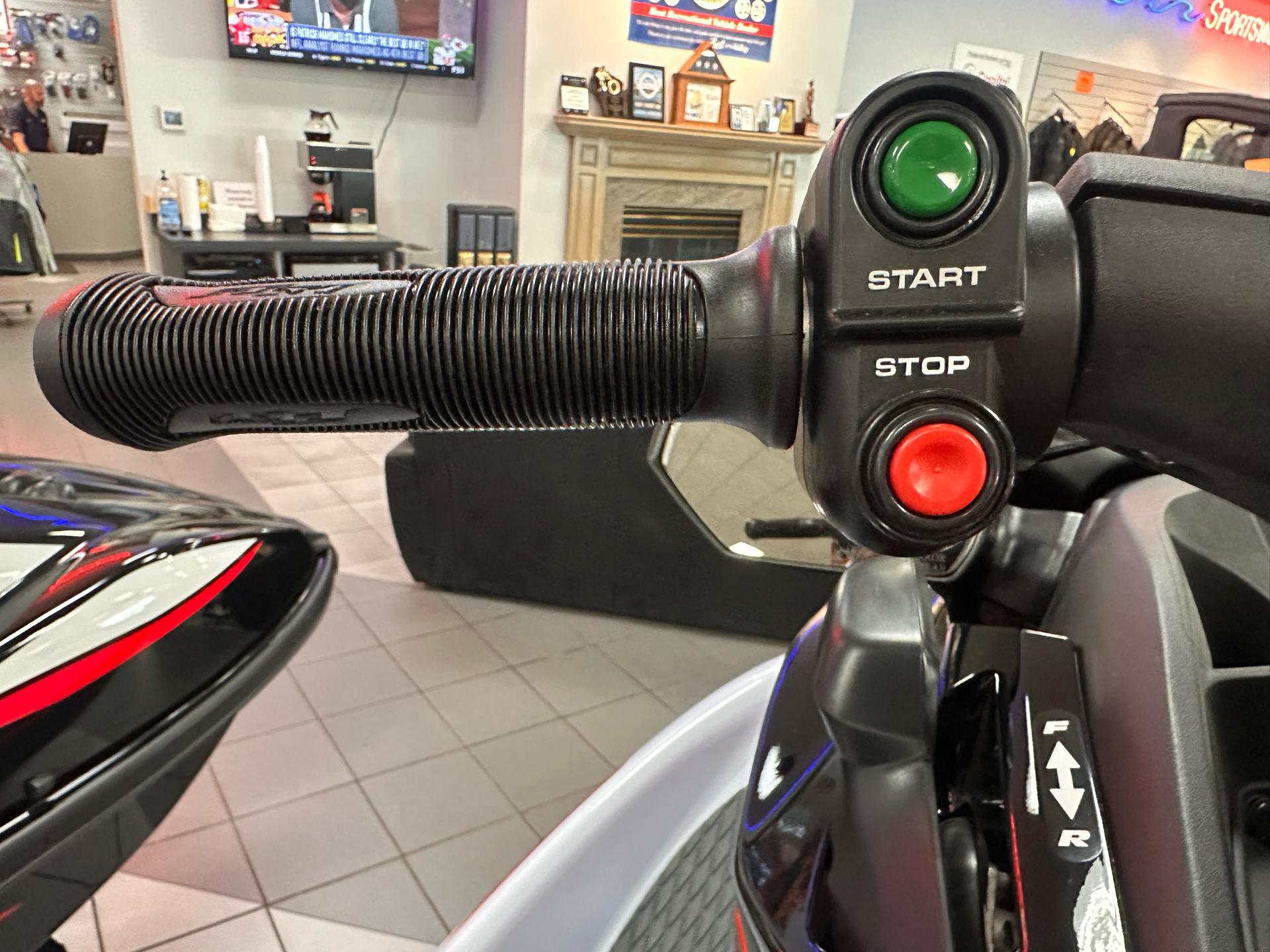 2025 Kawasaki Jet Ski® STX® 160X - 6
