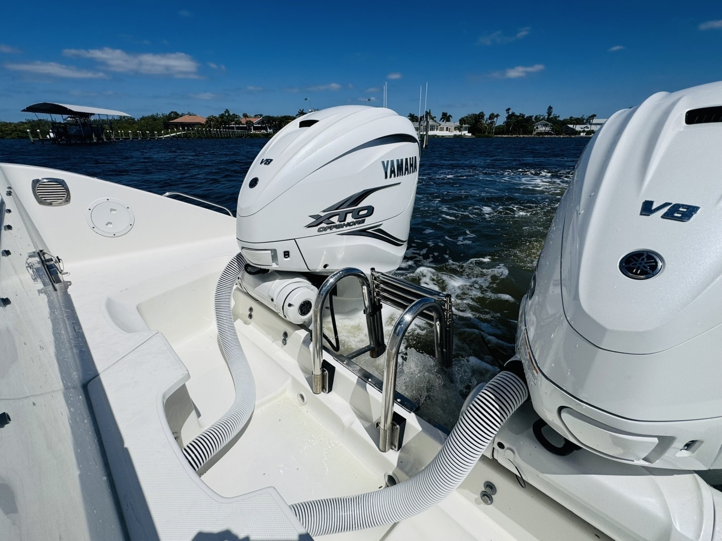 2021 Pursuit OS 355 - Image 17