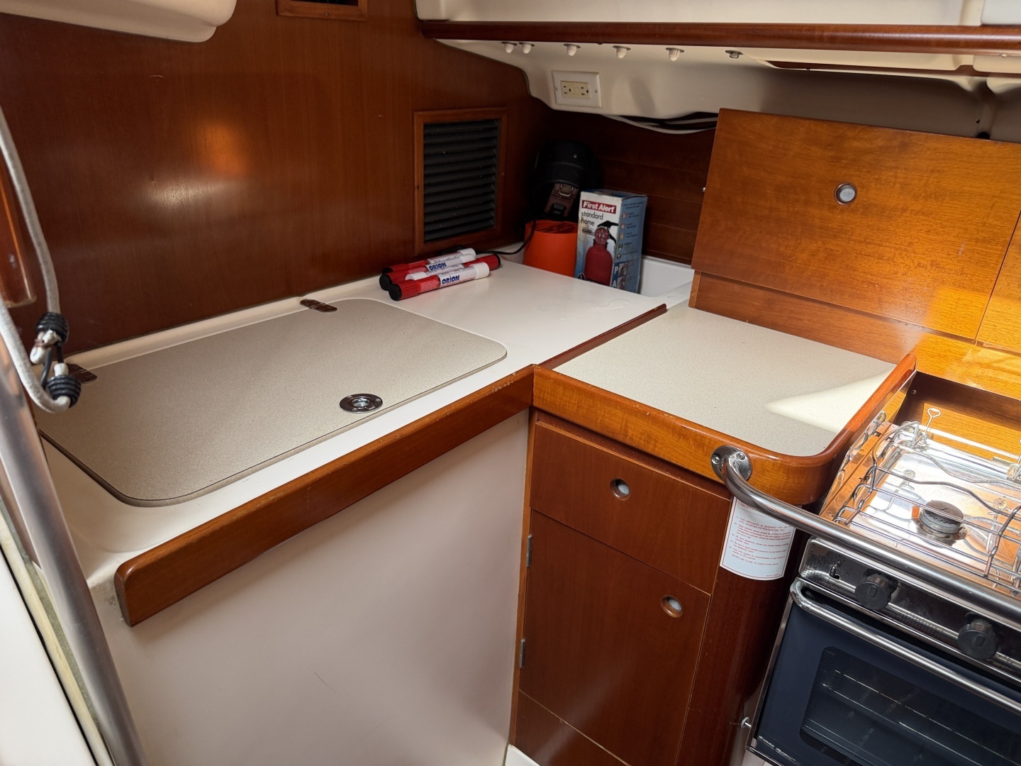 1995 Beneteau OCEANIS 321 - Image 51