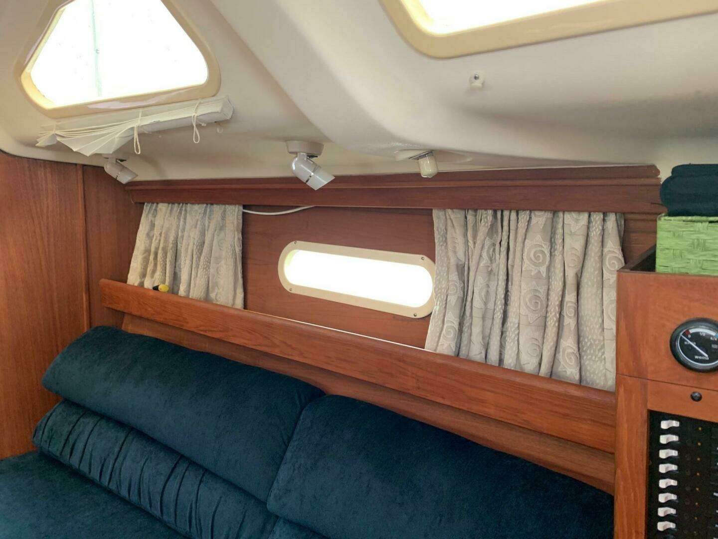 2001 Hunter 340 - Image 15