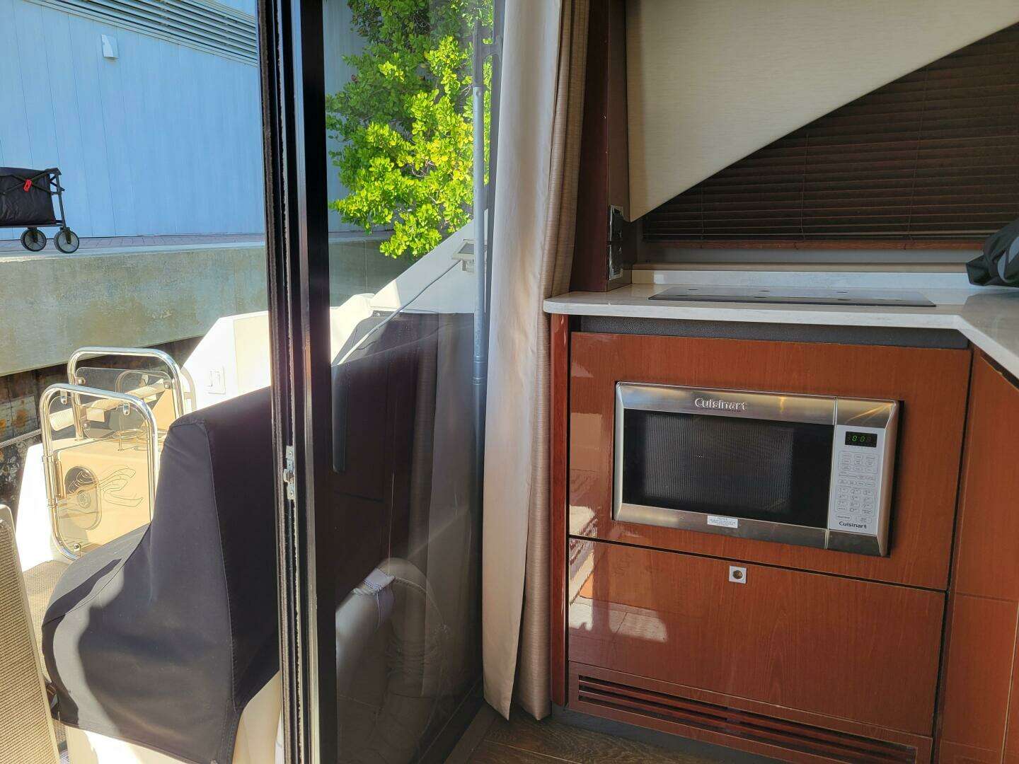 2017 Sea Ray Sundancer 460 - Image 11