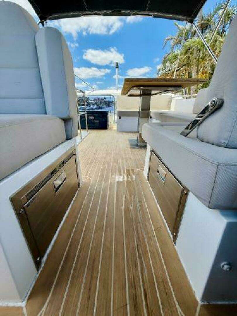 2019 Sealine F430 - Image 18