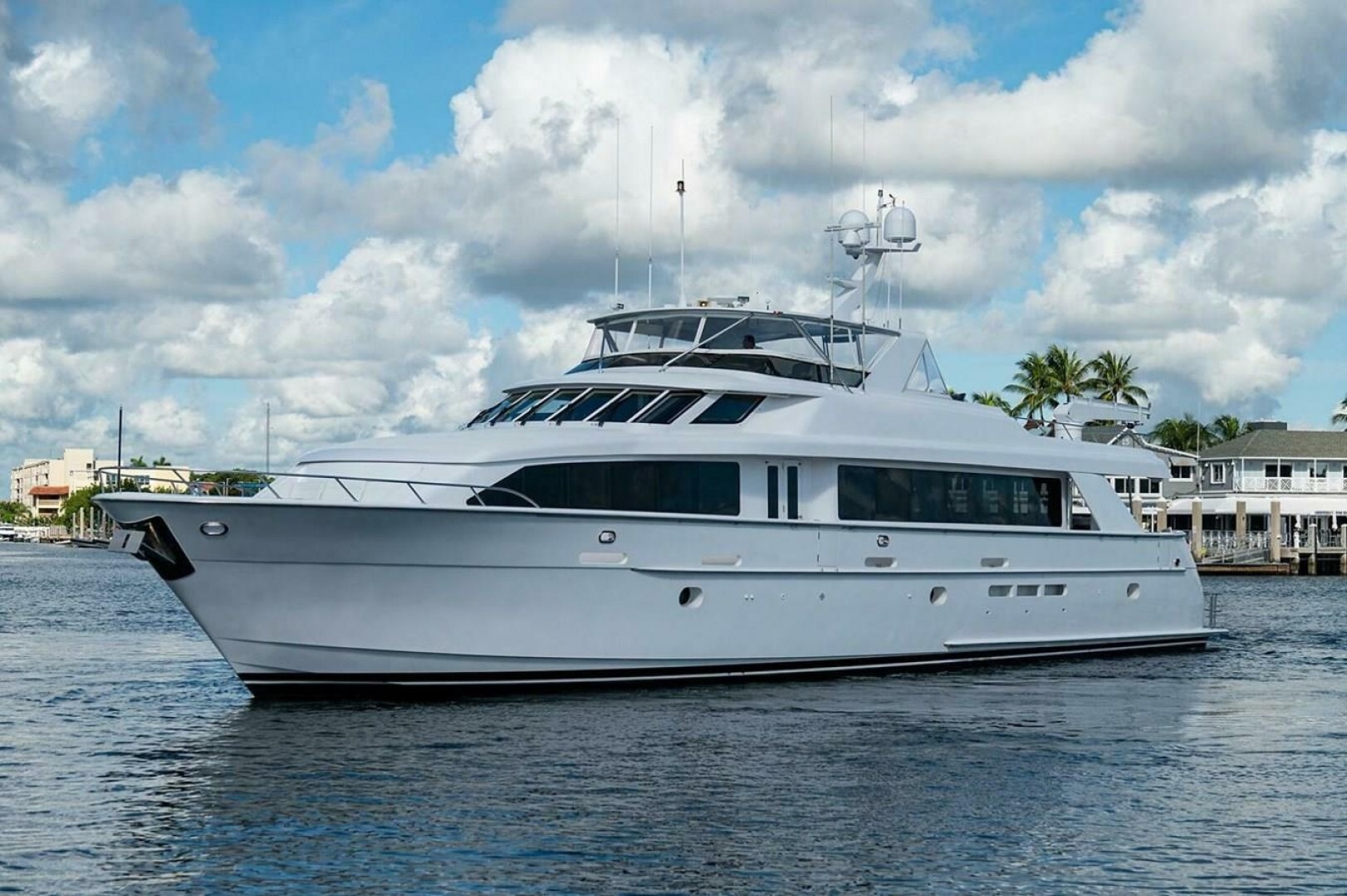 2003 Hatteras 100 Raised Pilothouse - Image 21