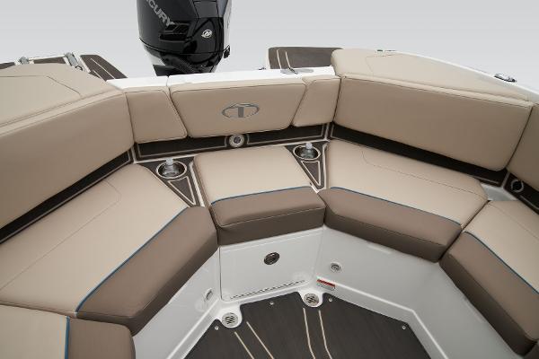 2025 Tahoe 210 S - 48