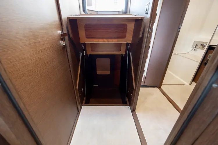2024 Prestige 460 - Image 48