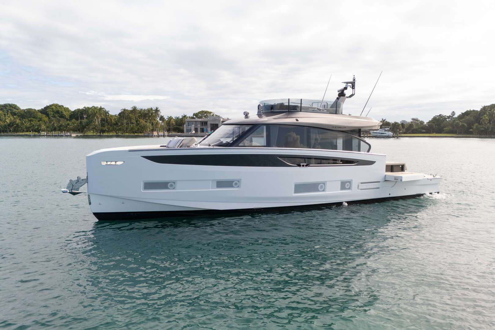 2026 Azimut Seadeck 6 - Image 11