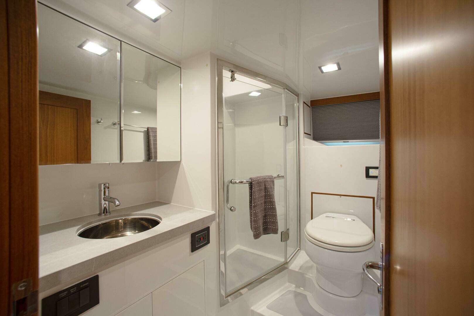 2023 Marlow Explorer 70E-CB - Image 20