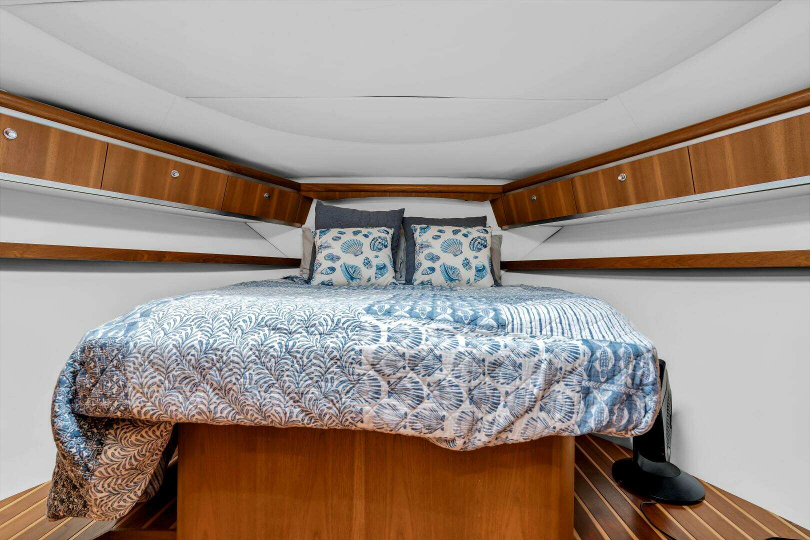 2006 Tiara Yachts 4200 Open - Image 41