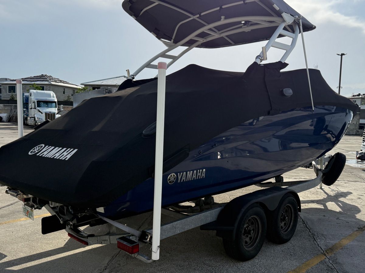 2022 Yamaha Boats 252SE - 11