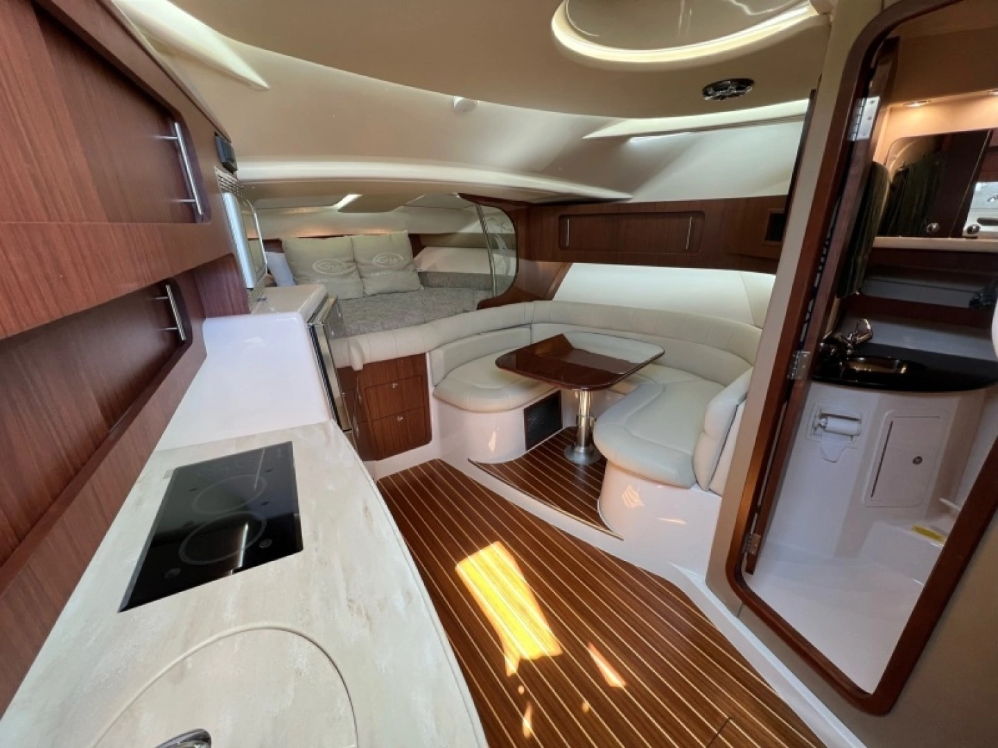 2019 Grady-White 37 Express - Image 7
