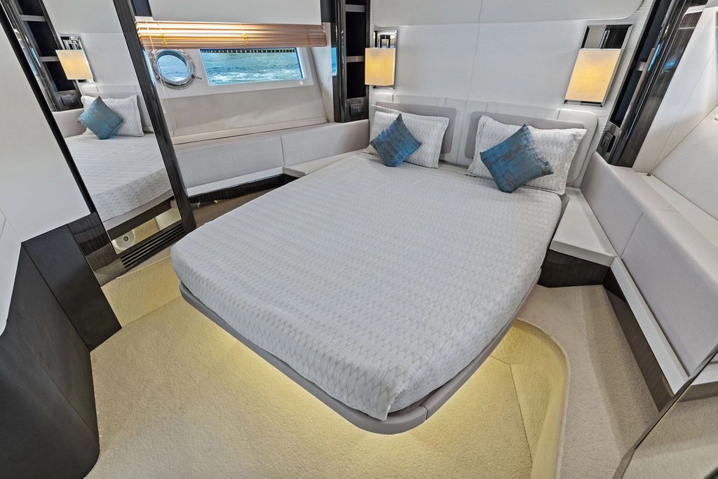 2018 Azimut 77S - 33