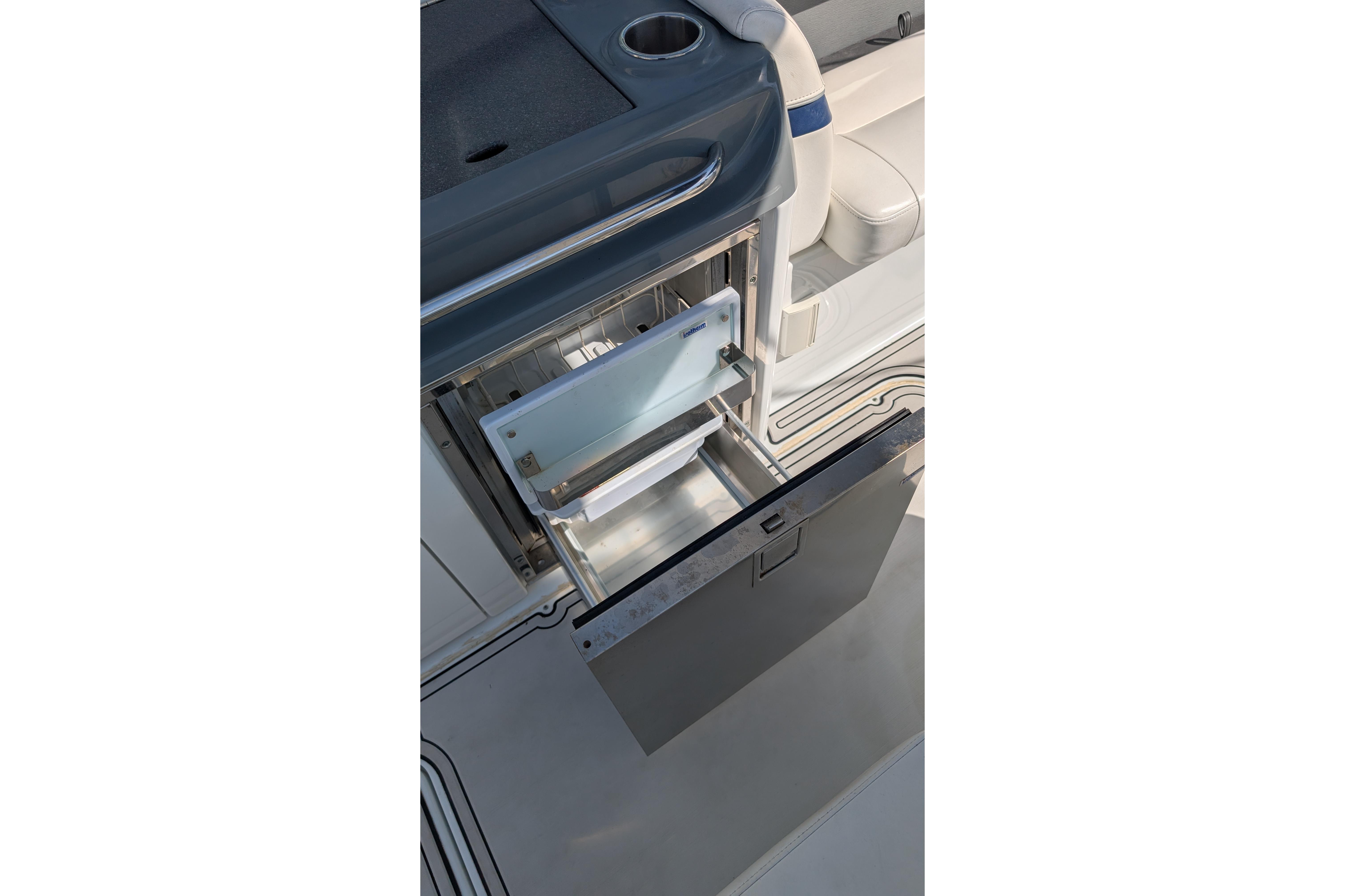 2014 Formula 310 Bowrider - 22