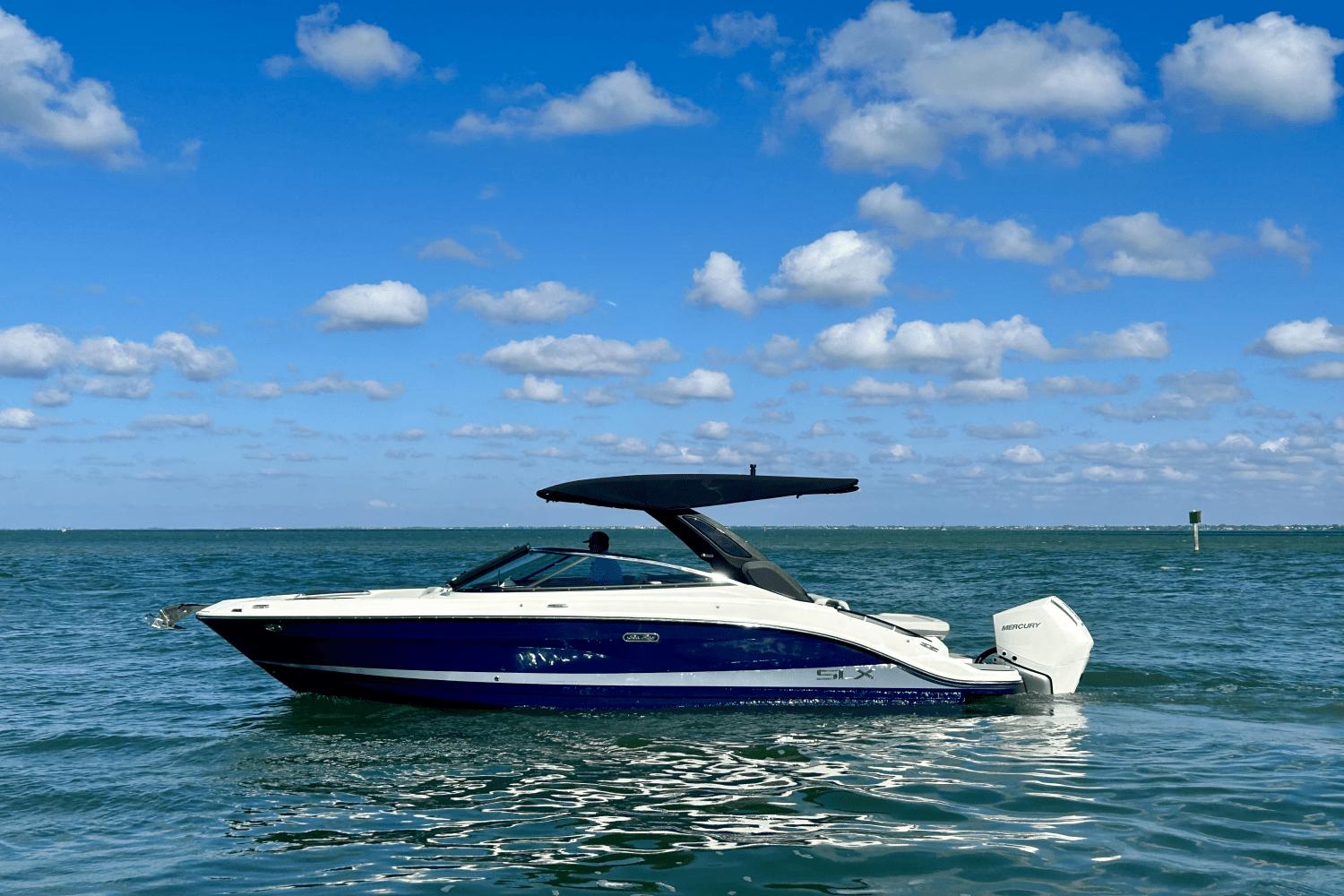 2025 Sea Ray SLX 260 Outboard