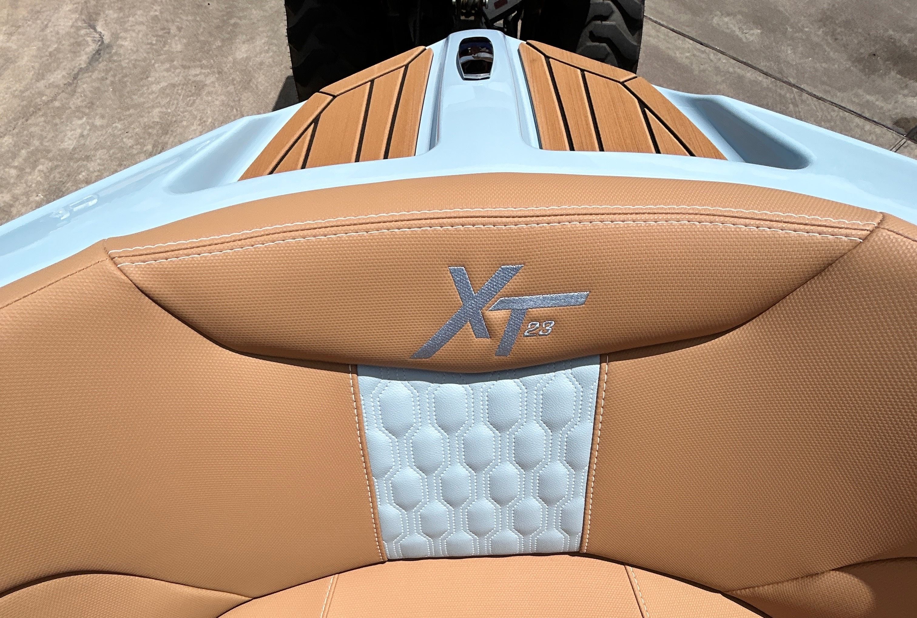 2026 MasterCraft XT23 - 18