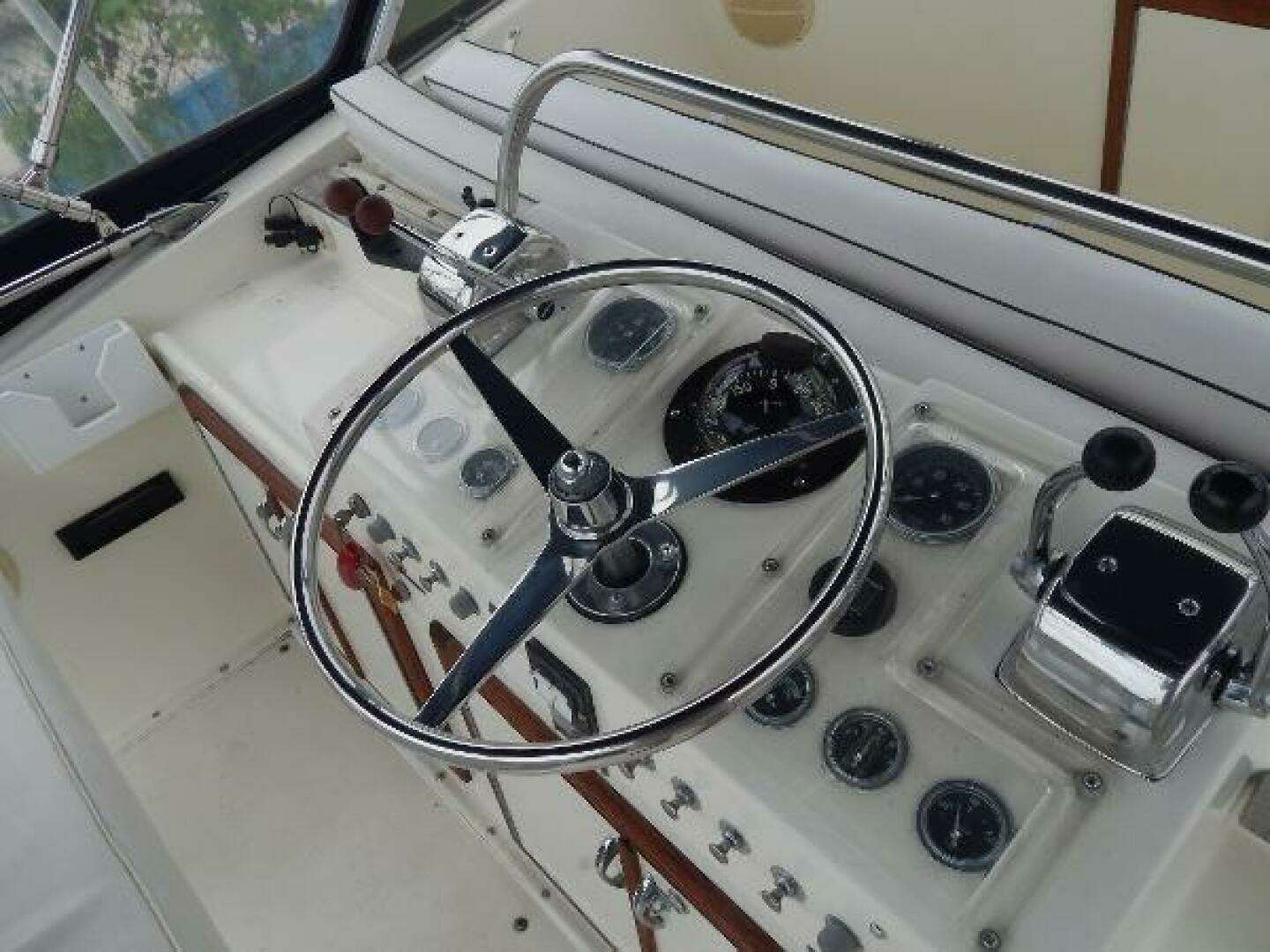 1972 Hatteras — - Image 5