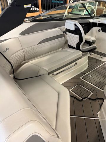 2023 Sea Ray SLX 260 - 7