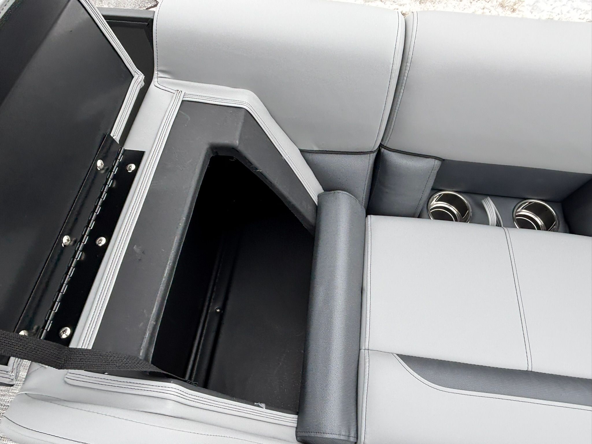 2027 Bentley Pontoons 223 Bolt - 11