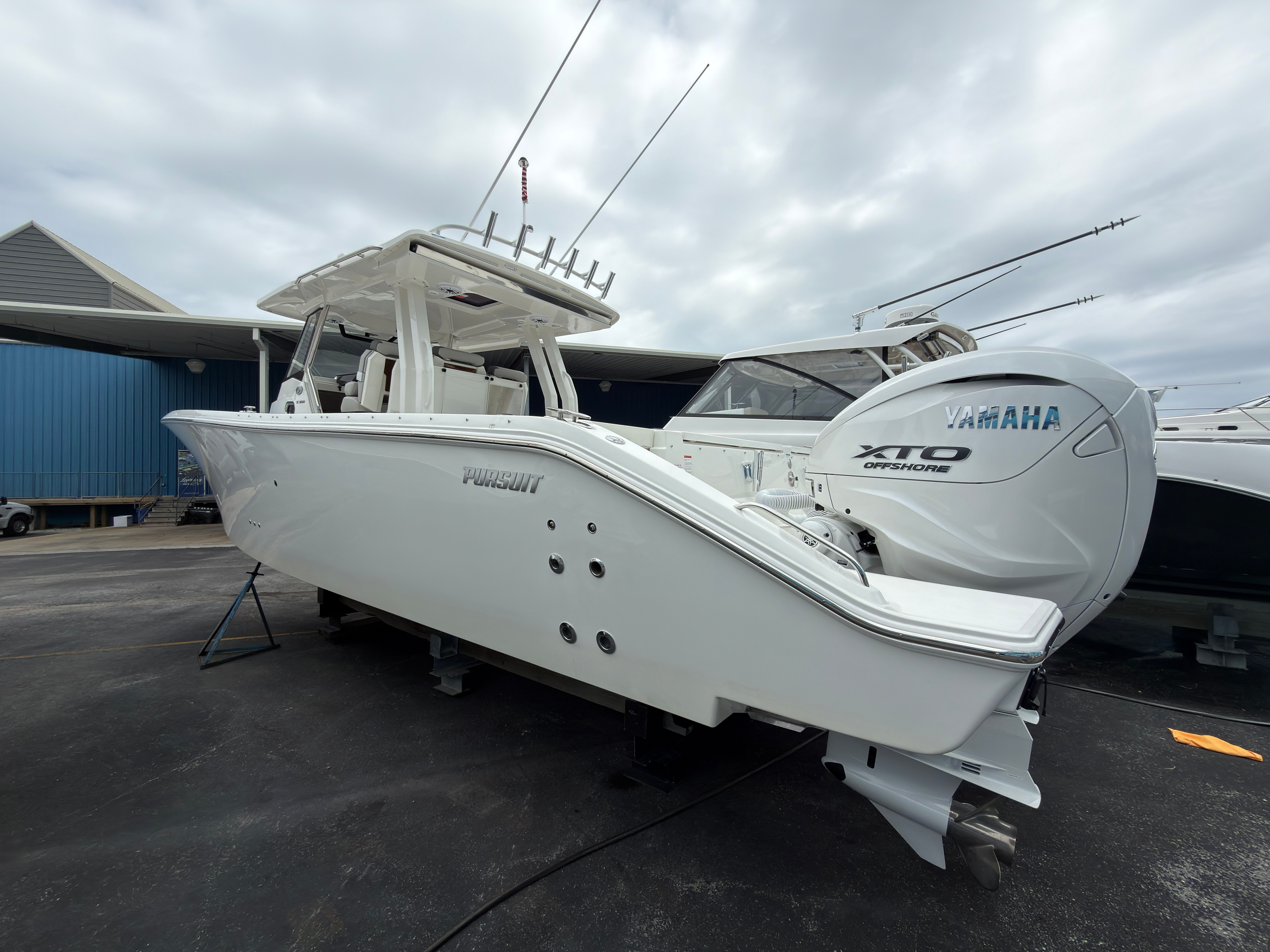 2026 Pursuit S 358 Sport