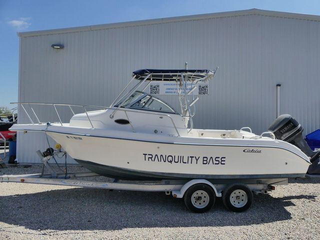 2001 Cobia 230 Walkaround - 2