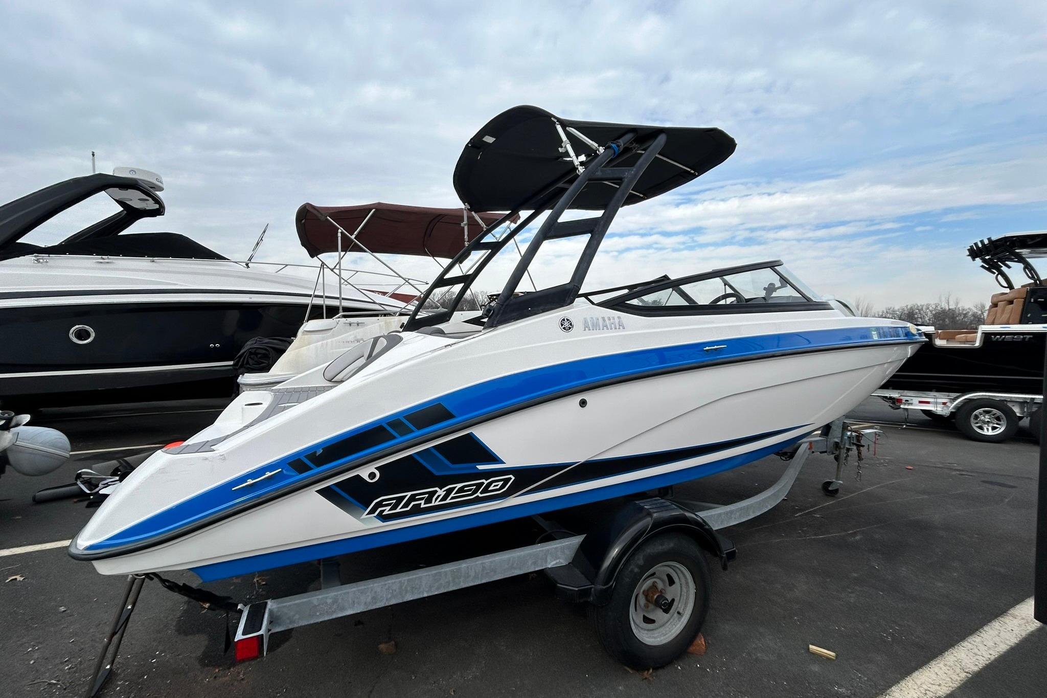 2019 Yamaha Boats AR190