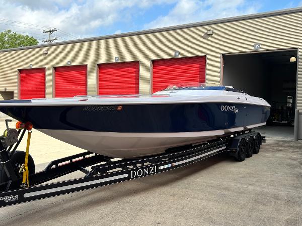 2008 Donzi 35 ZR - 8