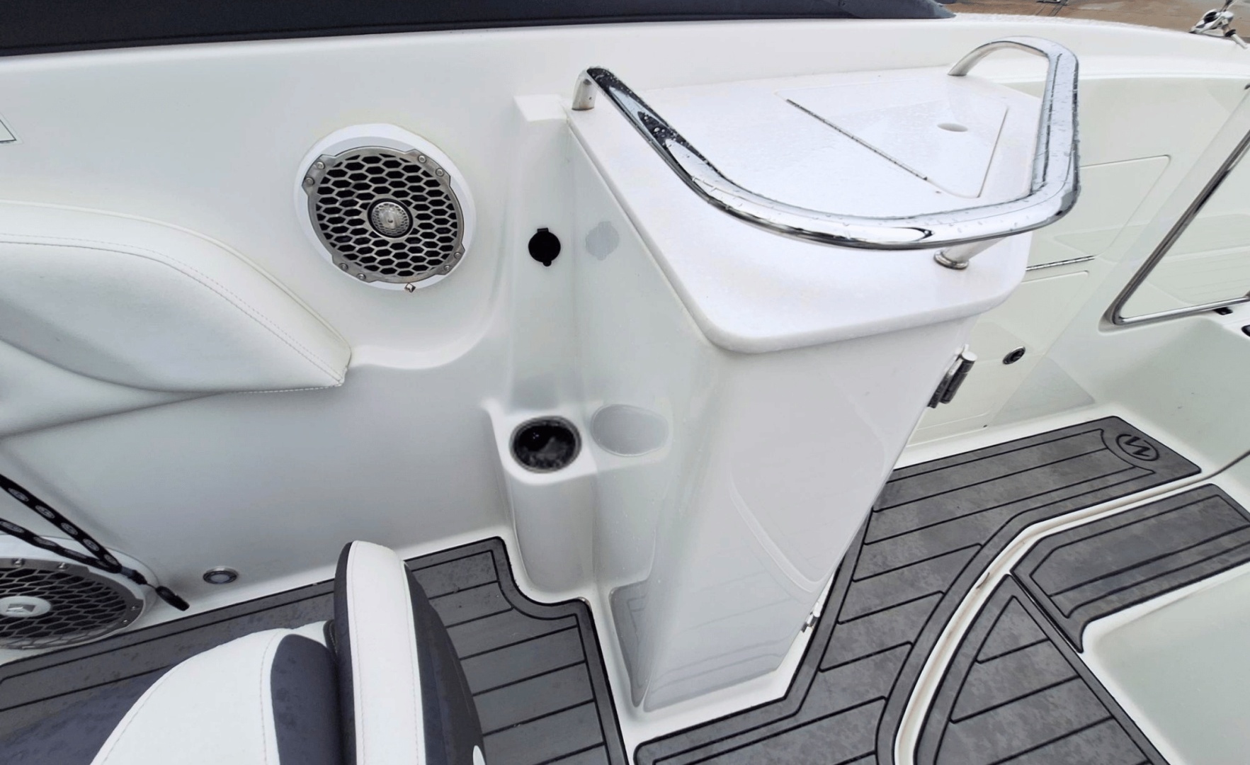 2019 Monterey M45 - Image 16