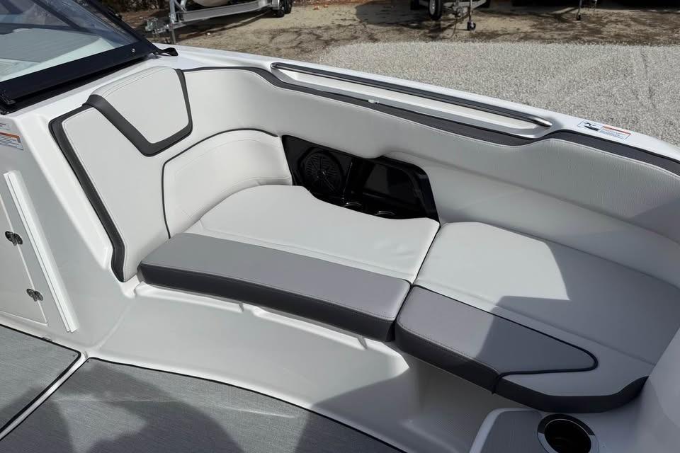 2026 Yamaha Boats AR250 interior seating with sleek, modern design and comfortable upholstery.