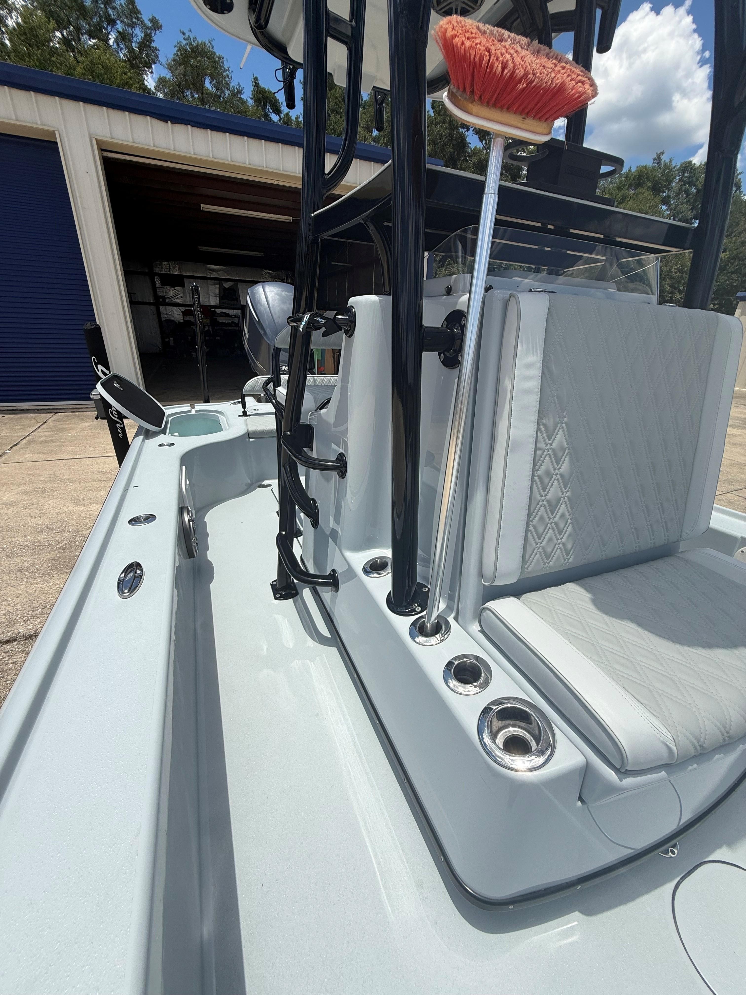 2015 Yellowfin 24 Bay - 27