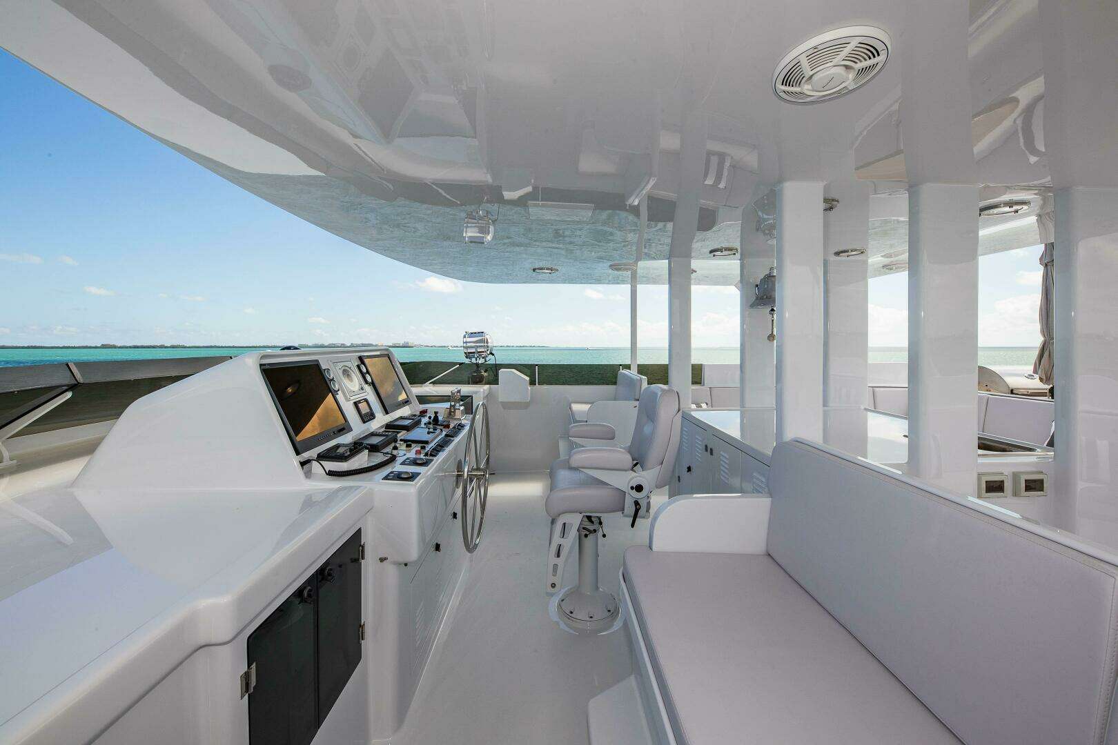 1998 Burger Raised Pilothouse - Image 42