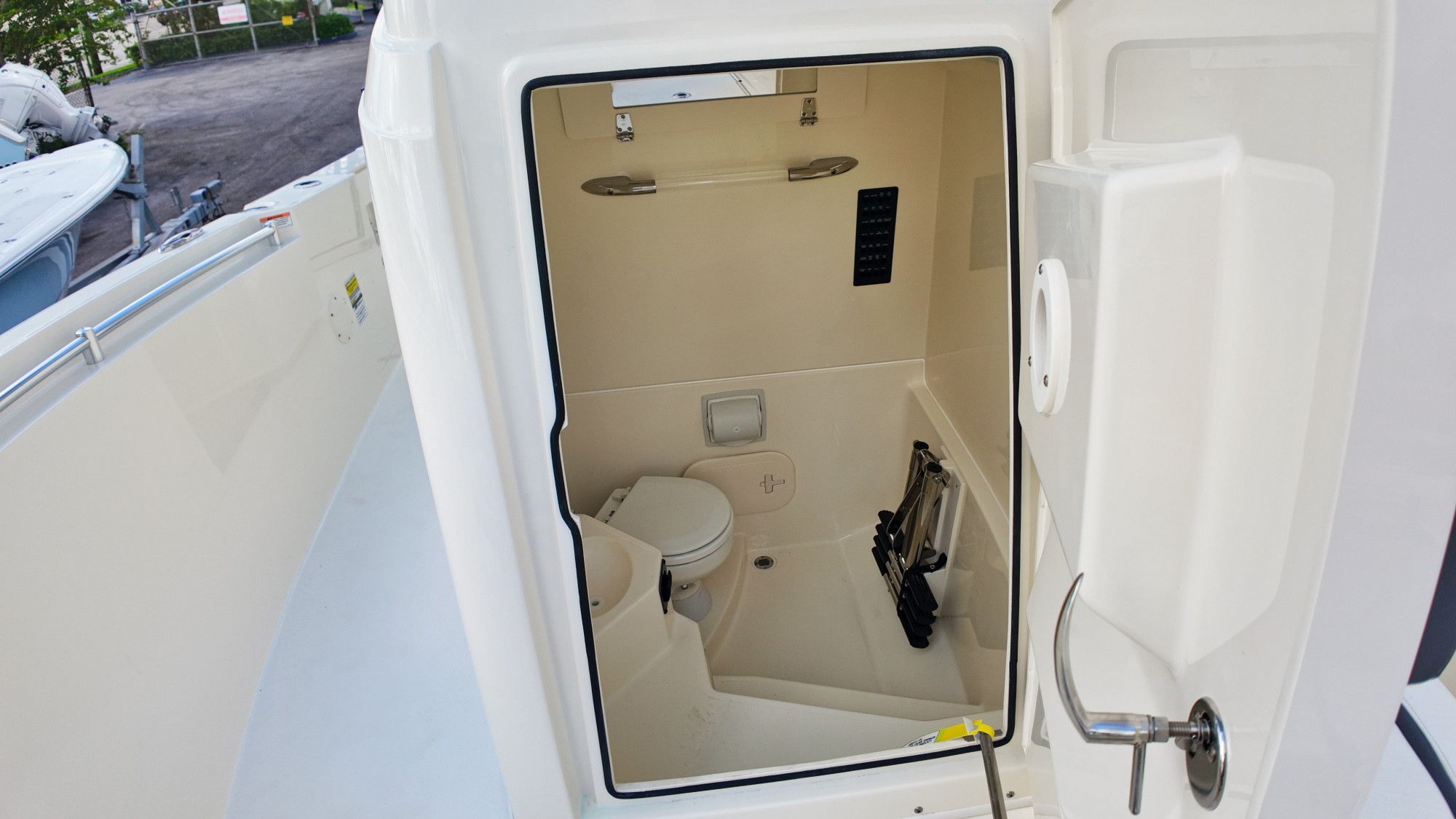 2027 Cobia 245 Center Console - 26