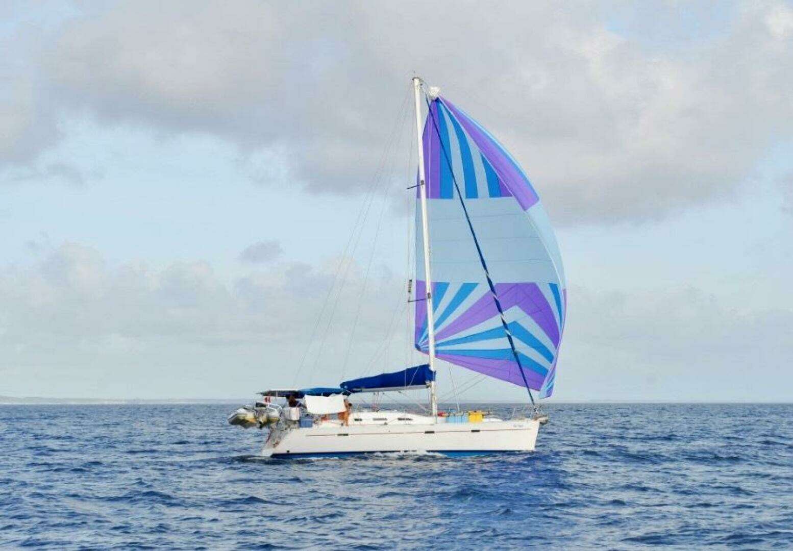 2002 Beneteau 393 - Image 11