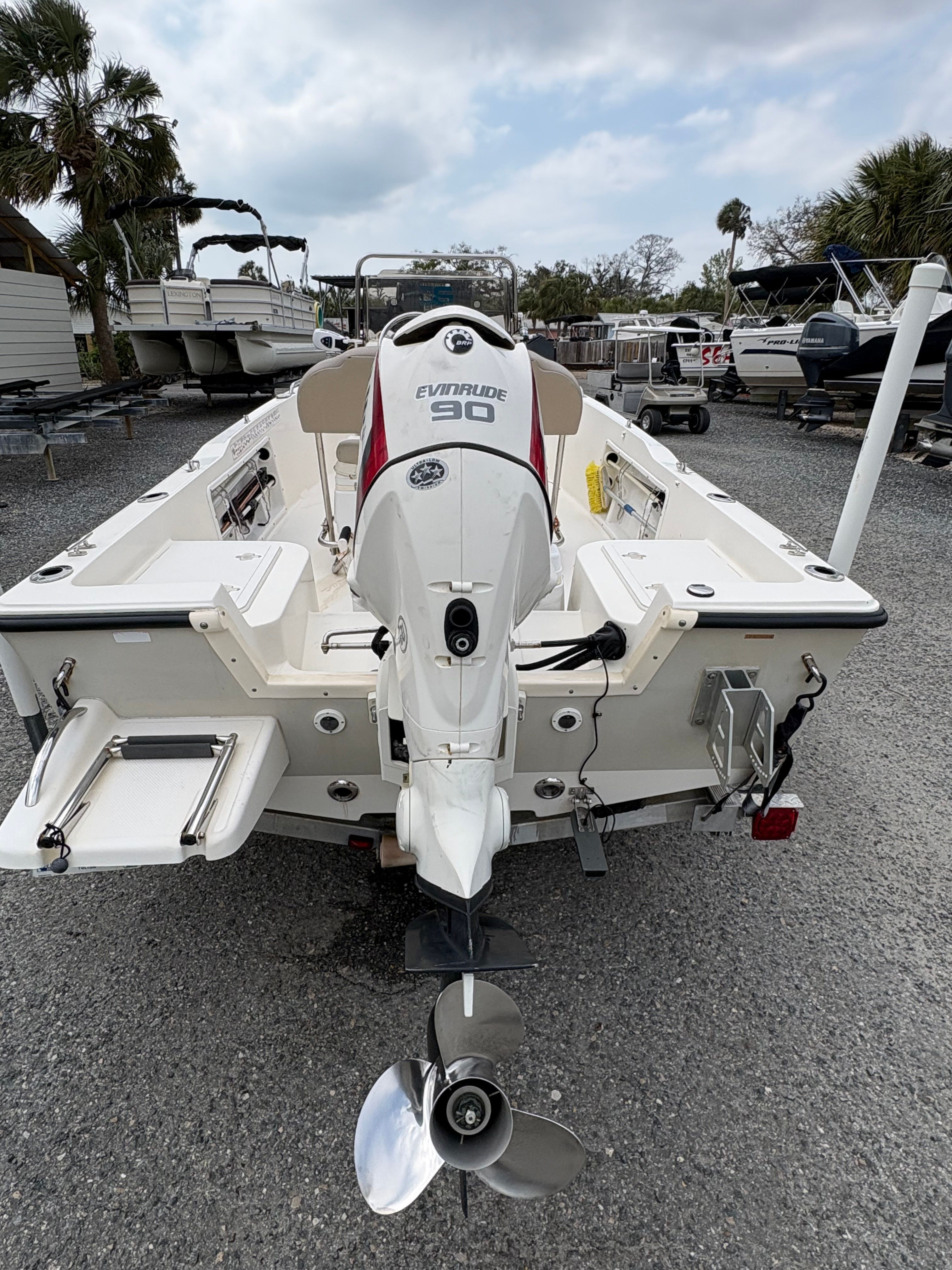 2014 Key West 1720 Center Console - 10